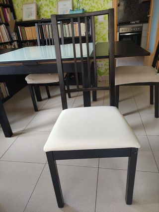 Mesa comedor con 4 sillas