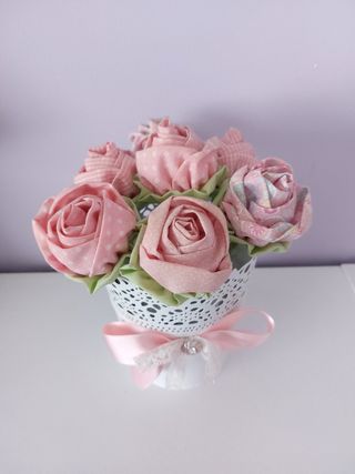 Vaso de flores em tecido