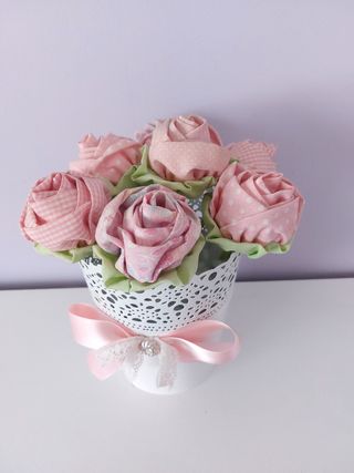 Vaso de flores em tecido