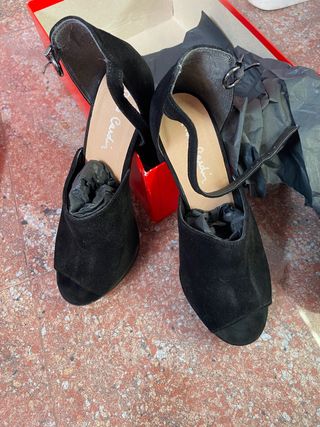 zapatos tacón pierre cardin