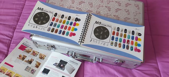 Maletín konad, regalo pintauñas aparte