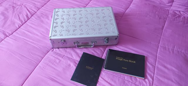 Maletín konad, regalo pintauñas aparte