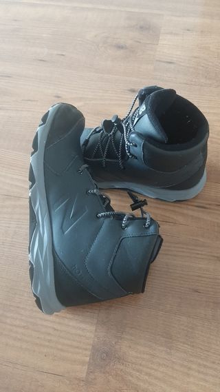 Bota New Balance niño