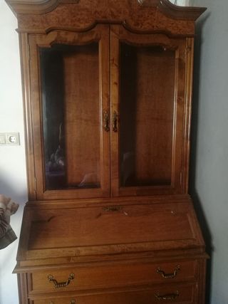 Mueble de cerezo macizo