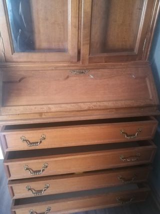 Mueble de cerezo macizo