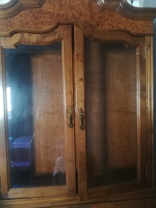 Mueble de cerezo macizo