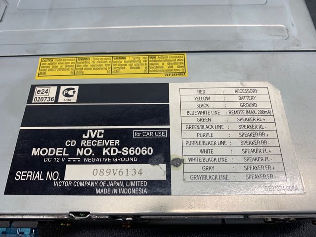 RADIO CD MP3 JVC KD-S6060.