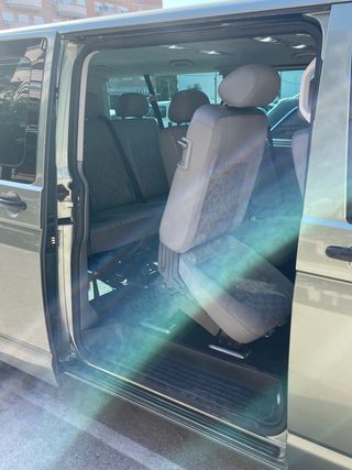 alquiler furgoneta 8 plazas VW Transporter