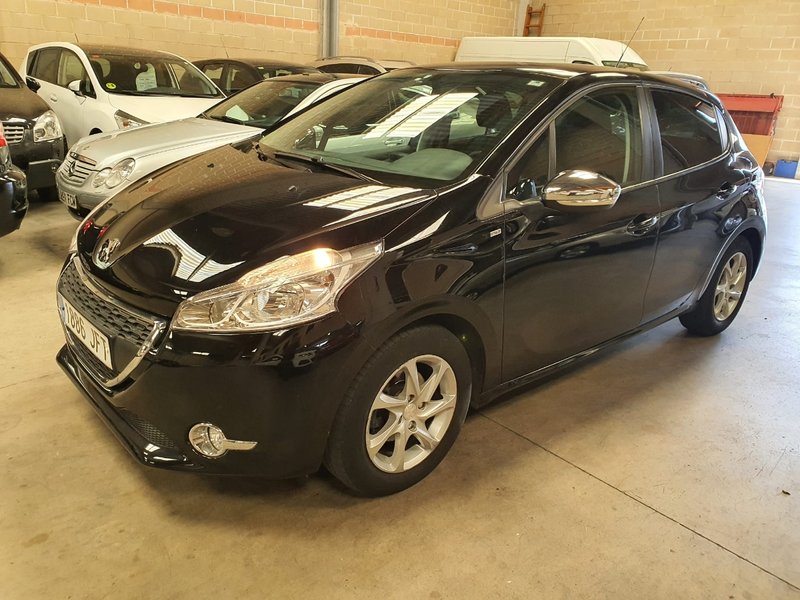 Peugeot 208 2015