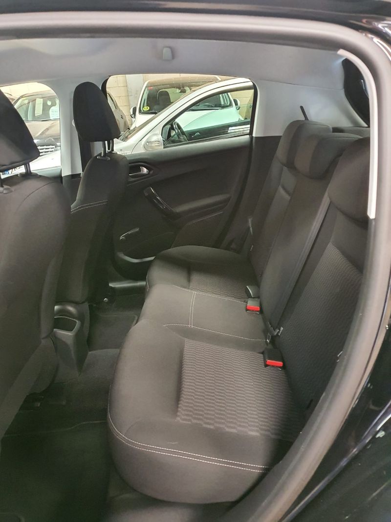 Peugeot 208 2015, foto 8