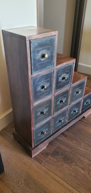 MUEBLE DE DISEÑO COMPRADO EN EGIPTO