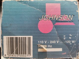 Piastra per capelli con 3 piastre accessorie.