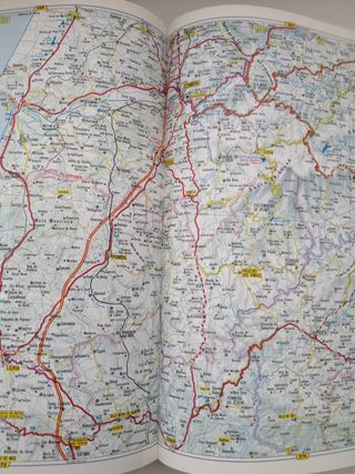 Guía ilustrada del viajero por España y Portugal.