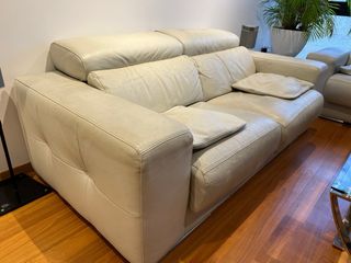 Sofa Pedro Ruiz tres plazas piel blanco