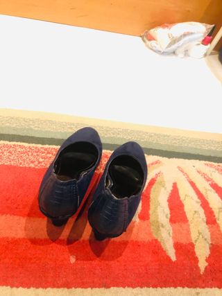 LOS REGALO POR COMPRA ESTAN MUY BIEN COLOR AZUL