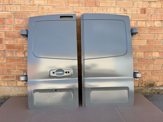 PUERTA TRASERA IZQUIERDA RENAULT TRAFIC 3