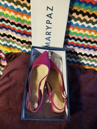 Zapatos de tacón rosas