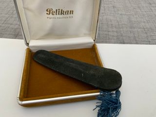 Bolígrafo pequeño retráctil Pelikan plateado