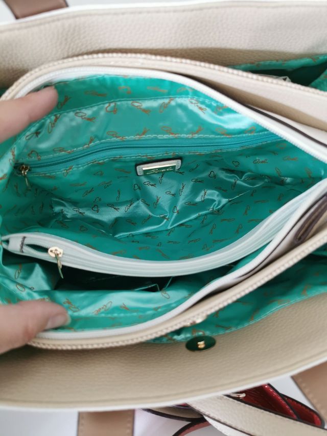 Bolso de Axel nuevo con Tara.