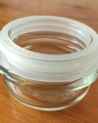 Vasi con coperchio 5,00€a pezzo