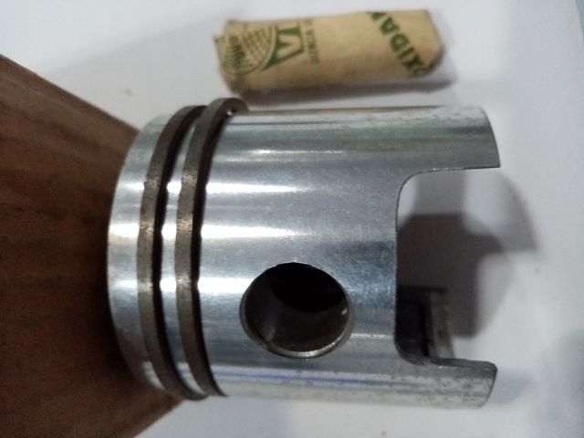 Pistón Mahle de Lambreta