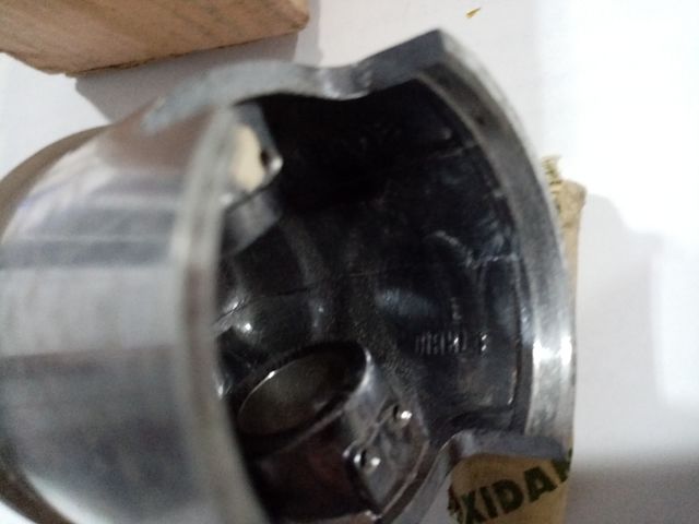 Pistón Mahle de Lambreta