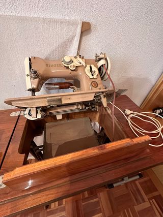 Maquina de coser electrica vintage singer