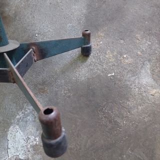 Silla industrial hierro y madera