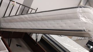 Disponible hermoso canapé de uno de 90 más colchón