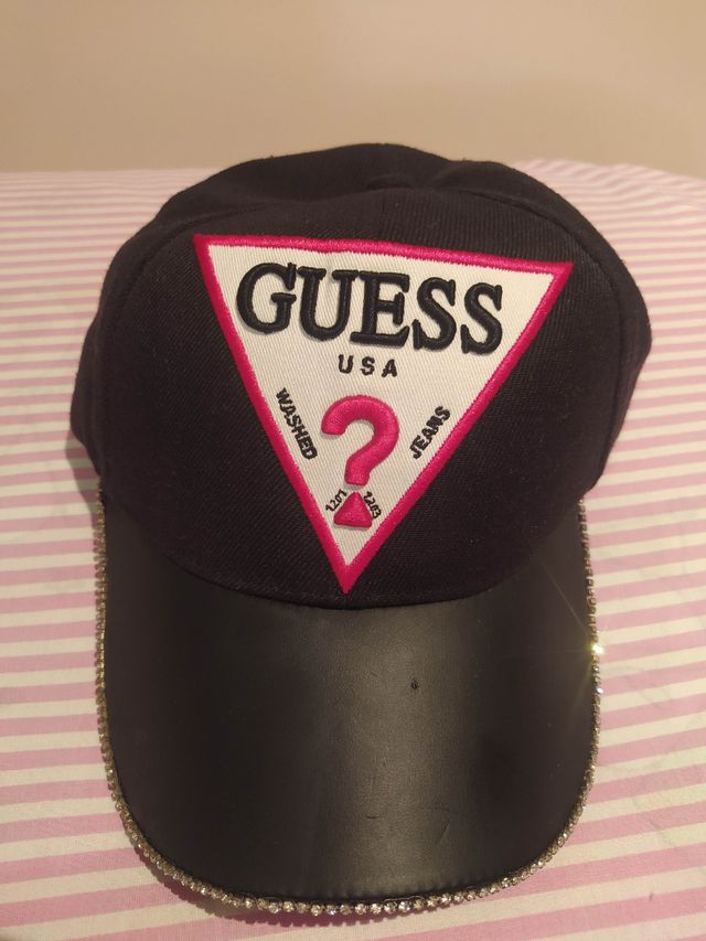 Gorra Guess