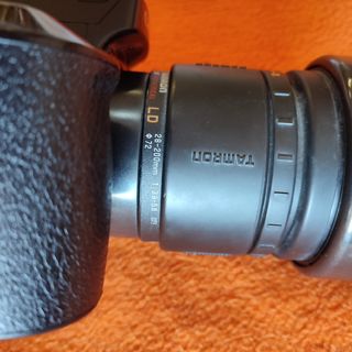 Cámara Canon Eos 1000Fn Objetivo 28-200