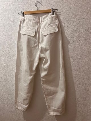 pantalon vaquero modelo balloon fit