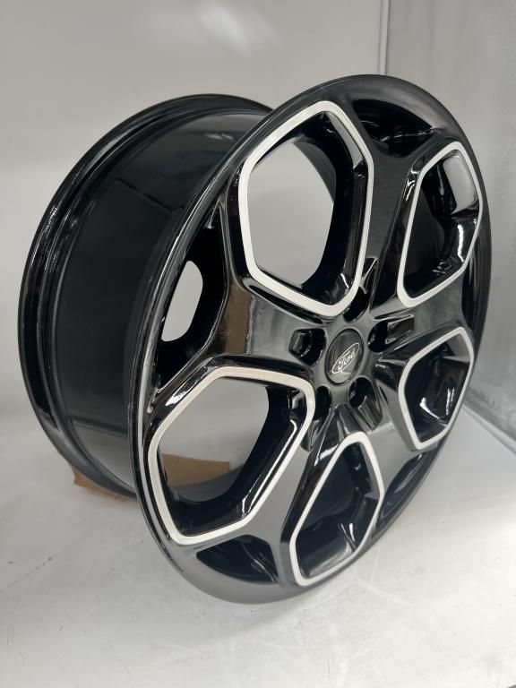 Juego llantas 18 pulgadas original Ford 5x108