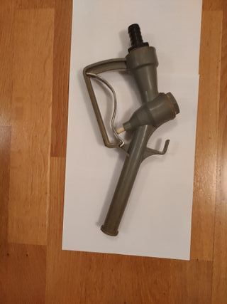 Pistola de trasvase de líquidos.