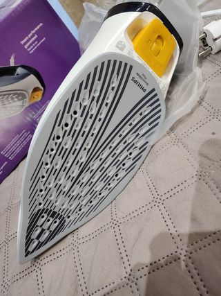 Potente plancha de vapor PHILIPS 2800W