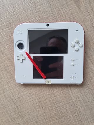 Consola Nintendo 2DS roja-blanca + funda lapiz SD