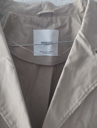 Gabardina mujer Mango