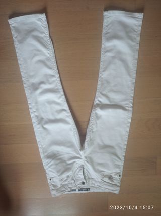 Pantaloni Guess