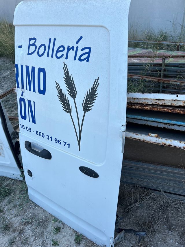 Puerta derecha Ford Transit Connect 2008