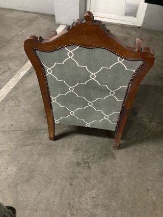 Silla y sillón clásico