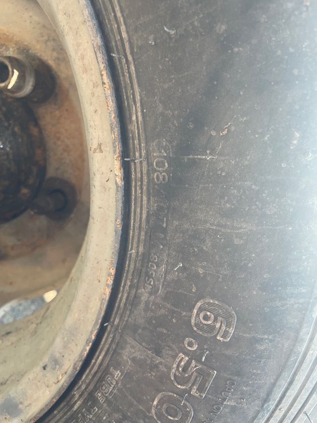 se vende neumatico de Nissan medidas ebro 6.50/16