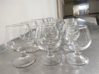 Juego de copas de cristal diferentes tamaños