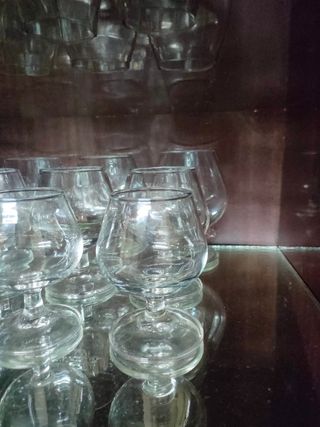 Juego de copas de cristal diferentes tamaños