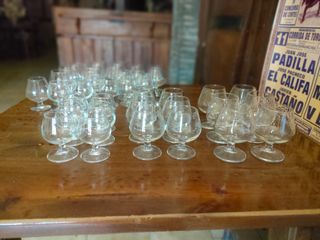 Juego de copas de cristal diferentes tamaños