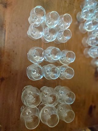Juego de copas de cristal diferentes tamaños