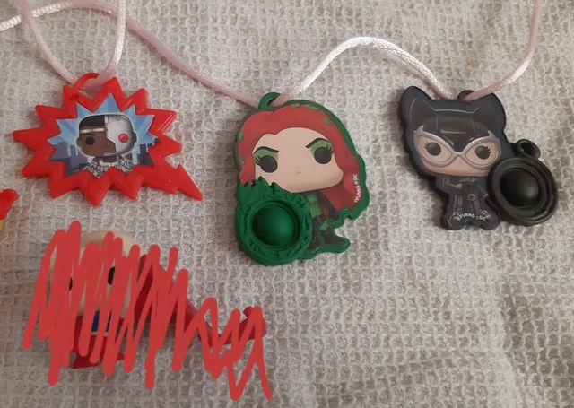 Figuras Kinder joy Funko DC