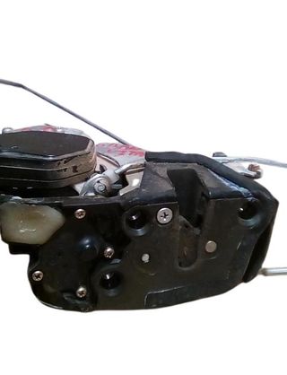 Cerradura puerta delantera derecha 245A2409 Suzuki