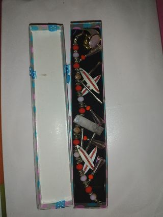 Conjunto de collar y pendientes