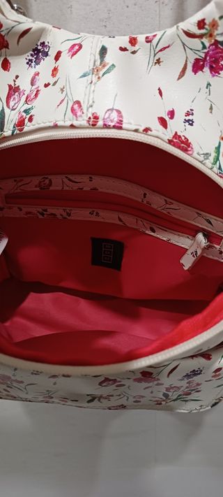 Coqueta mochila-bolso