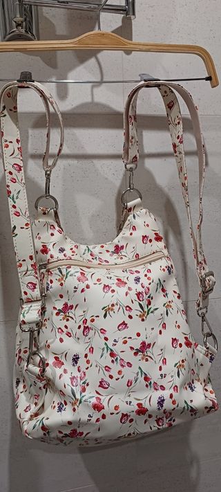 Coqueta mochila-bolso